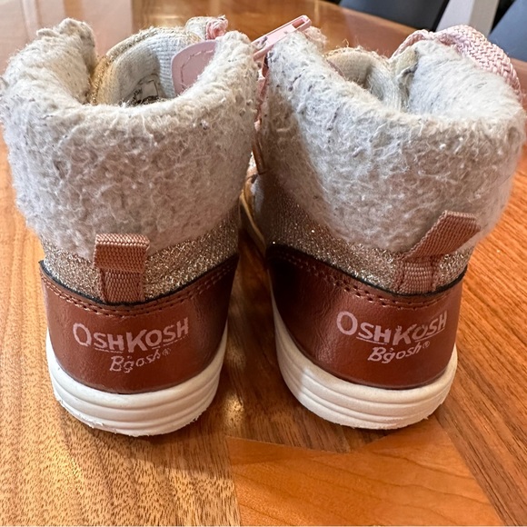 OshKosh Metallic Gold High Top Sneakers Glitter Faux Fur Trim. Size Girl… - Picture 9 of 16